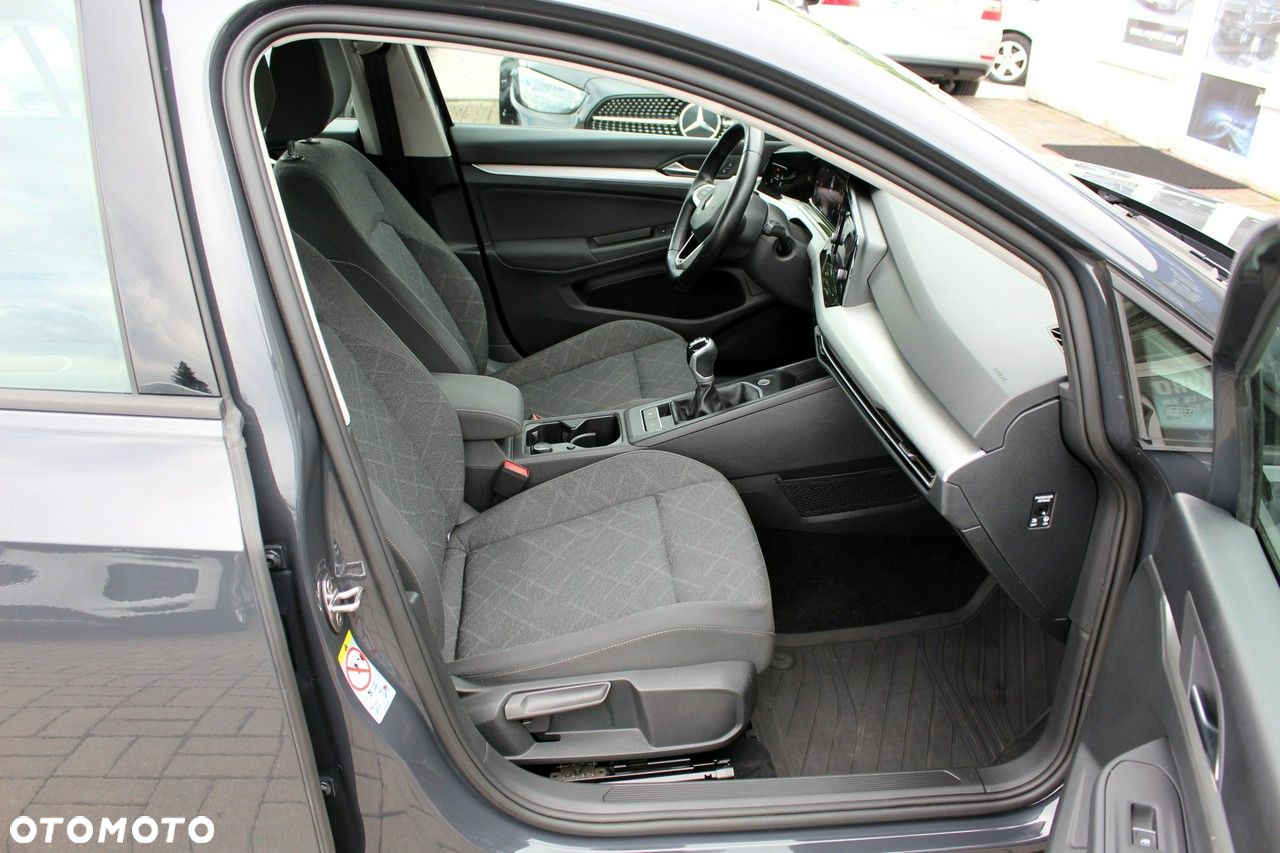 Volkswagen Golf - 11