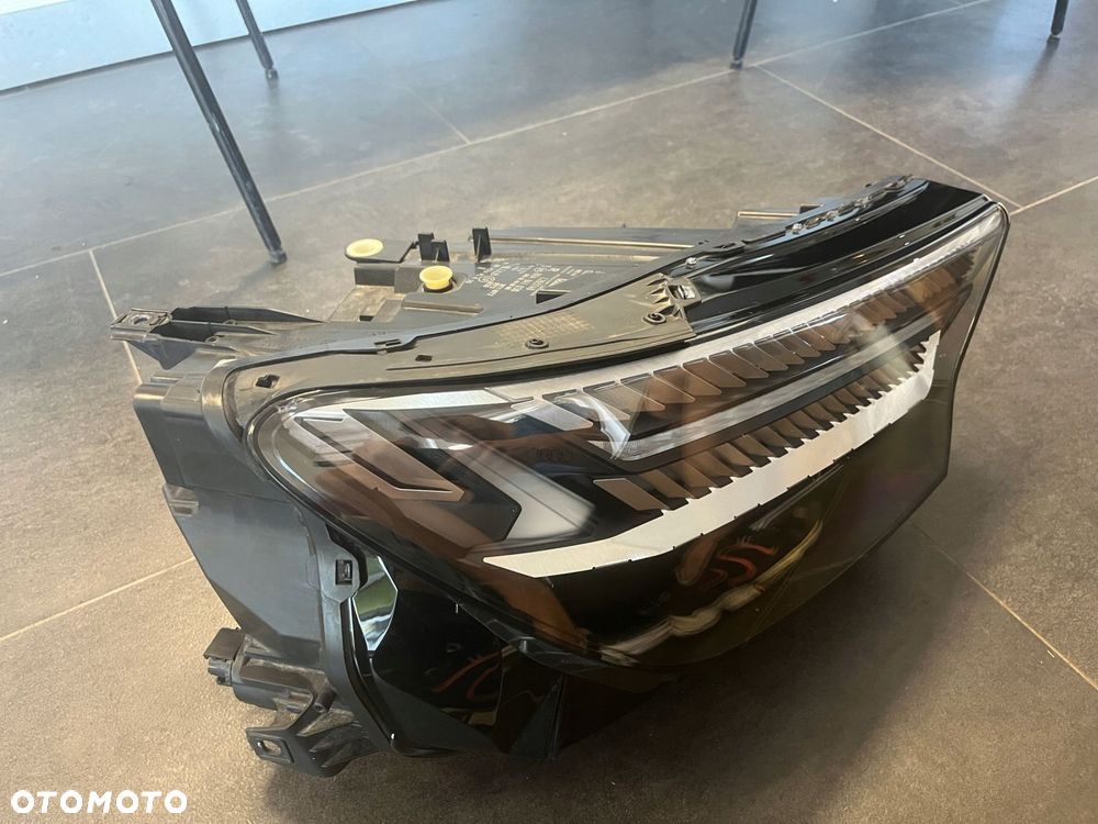 lampa prawa przednia audi q4 e-tron 89a - 2