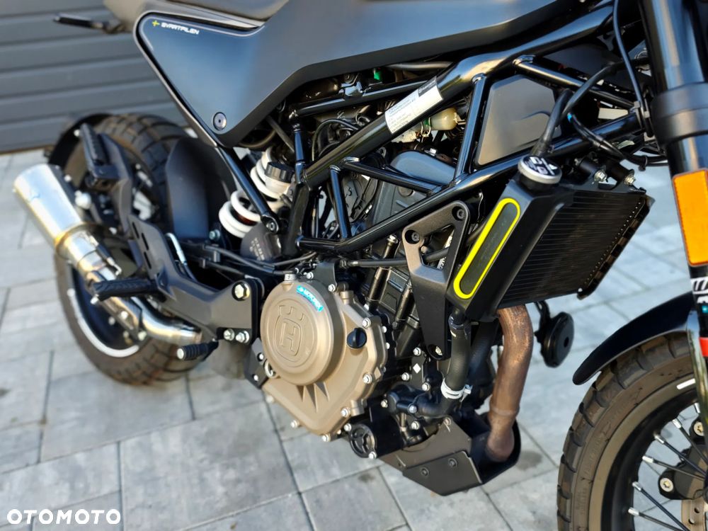 Husqvarna Svartpilen - 25