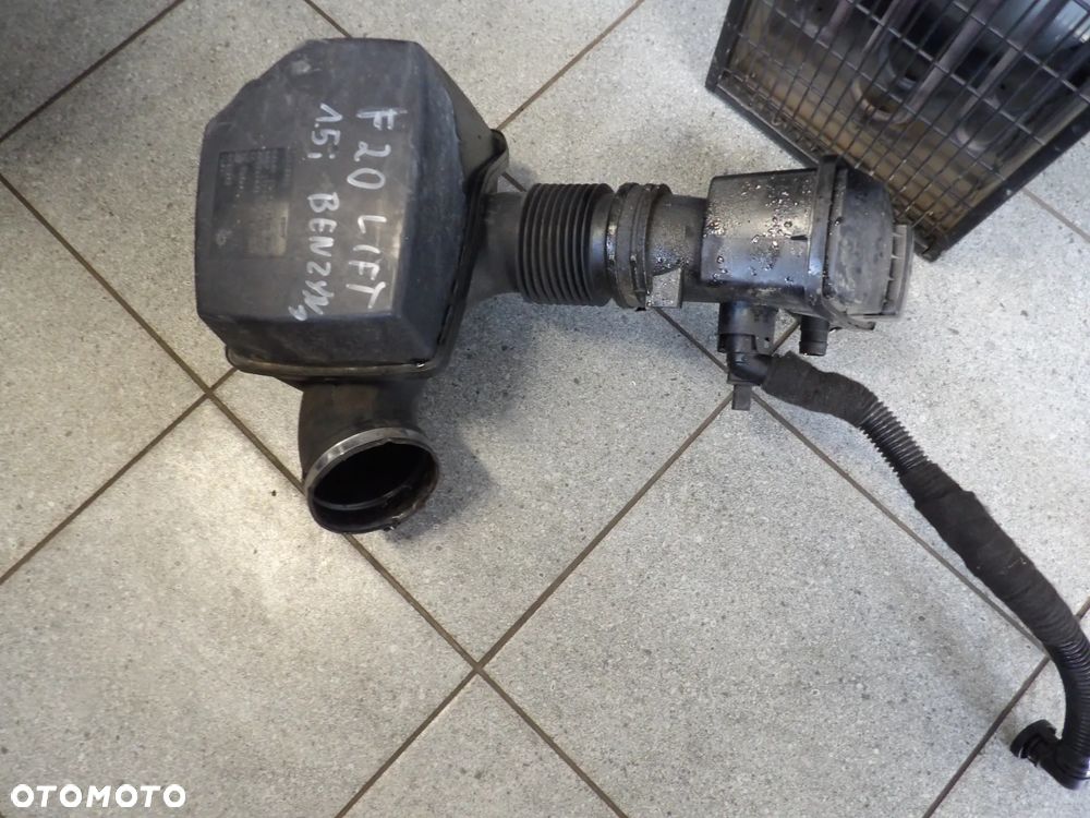 BMW - F20 - LIFT - OBUDOWA - REZONATOR FILTRA POWIETRZA - 8601680 - 1