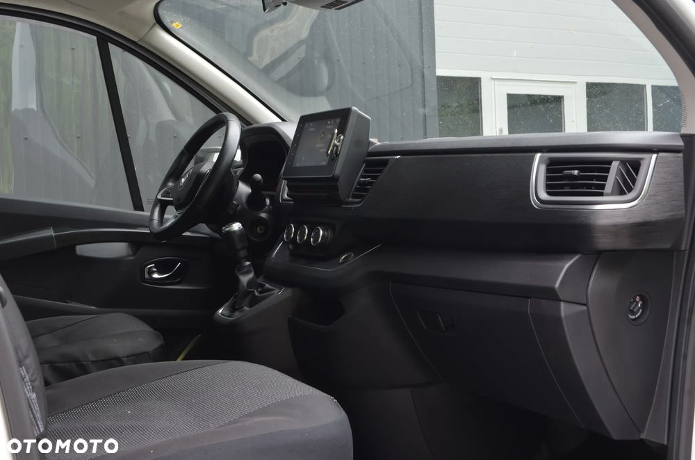 Renault Trafic - 8