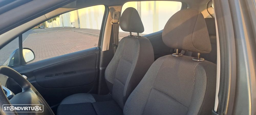 Peugeot 207 1.4 16V Active - 29