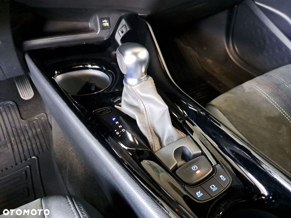 Toyota C-HR 2.0 Hybrid GR Sport - 26