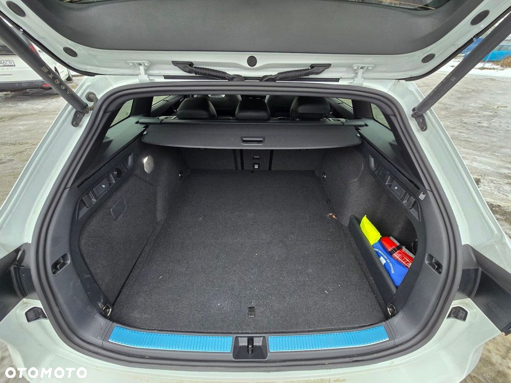 Volkswagen Passat Variant - 10