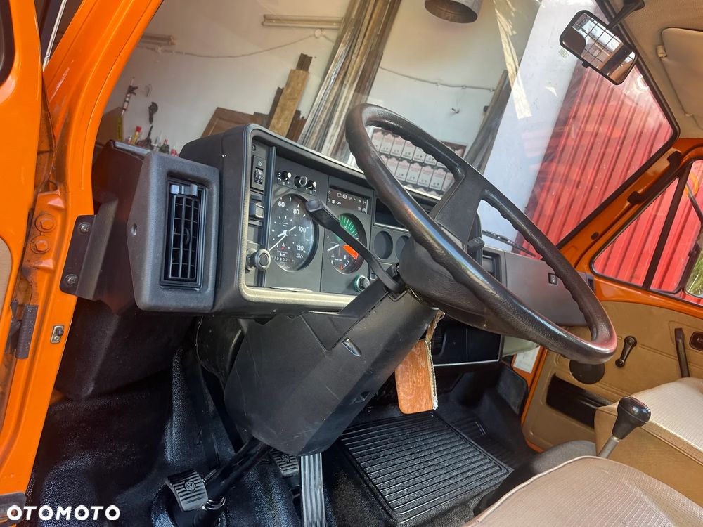 Volkswagen LT 55 2.4 D TURBO - 12