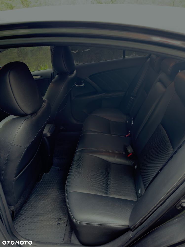 Toyota Avensis 2.0 D-4D Prestige - 2