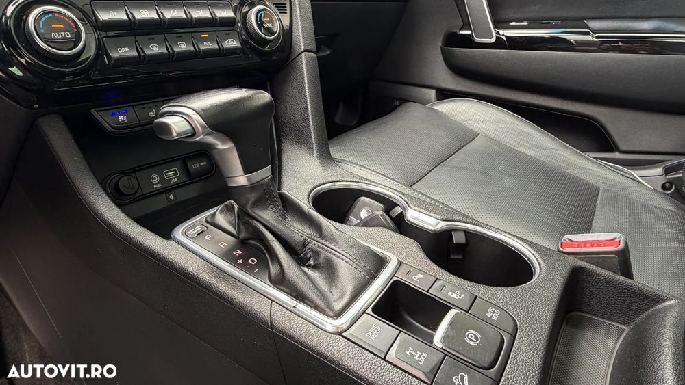 Kia Sportage 2.0 CRDI 4WD Automatik Dream-Team Edition - 10