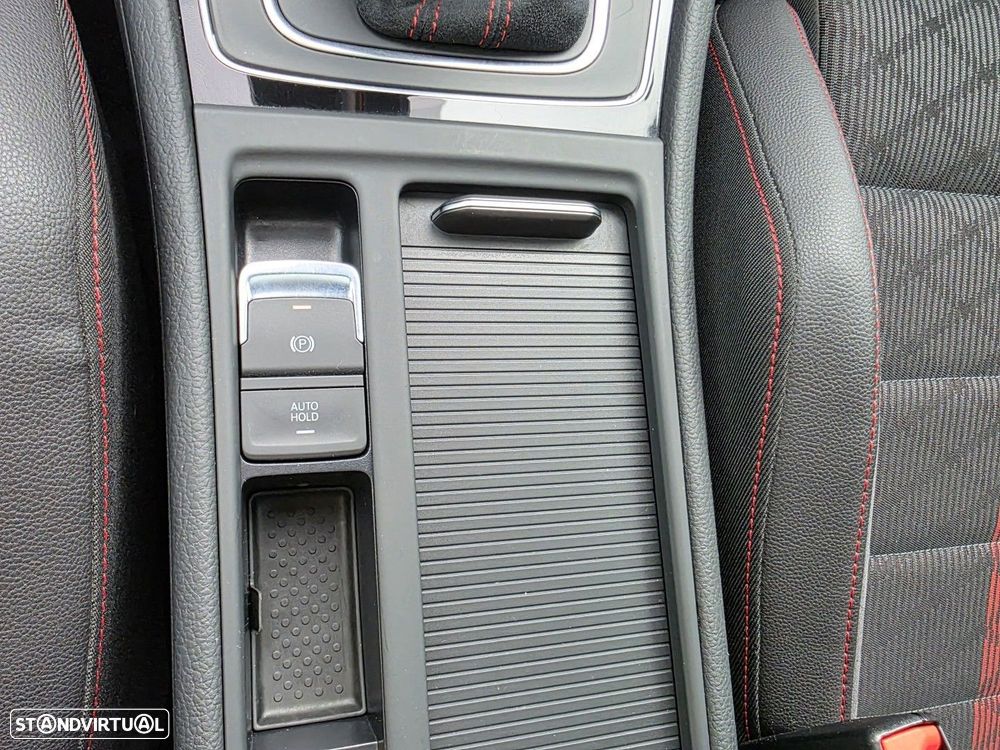 VW Golf 2.0 TSI GTi TCR DSG - 26
