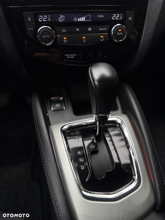 Nissan Qashqai 1.2 DIG-T Xtronic 360 - 25