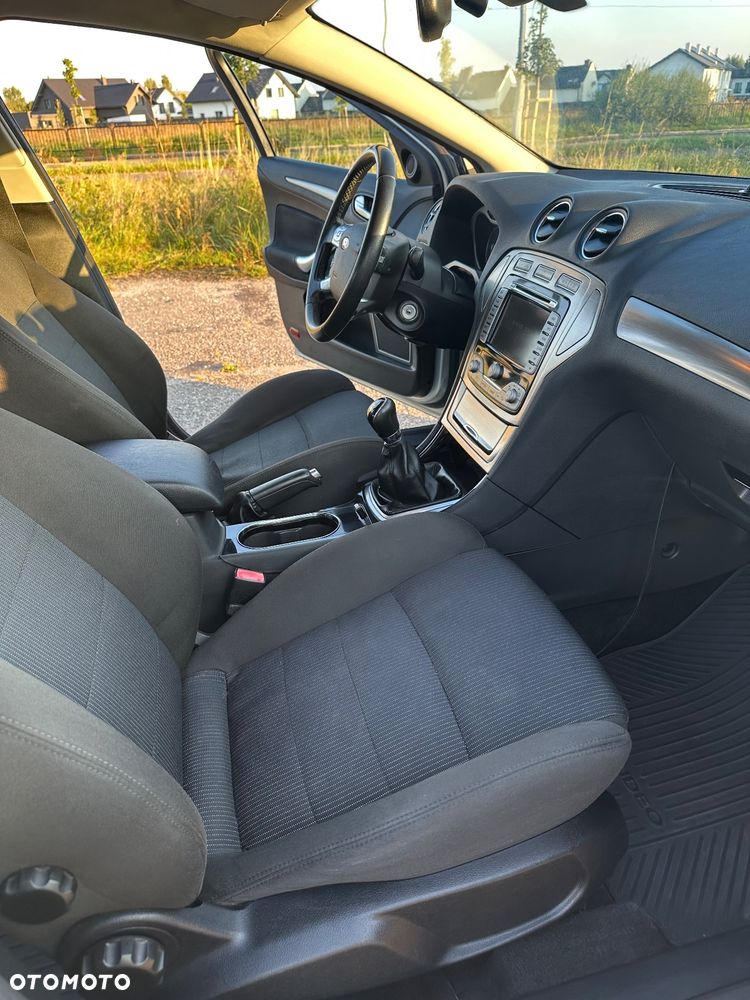 Ford Mondeo 2.0 Titanium - 10