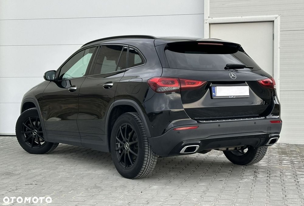 Mercedes-Benz GLA 200 4-Matic Progressive - 4