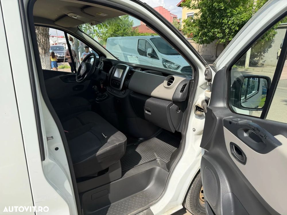 Renault TRAFIC - 7
