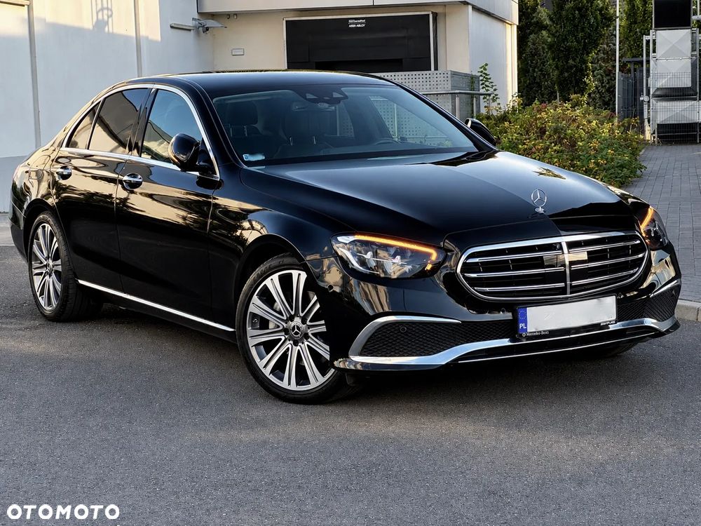 Mercedes-Benz E-Class 2022 photo 4