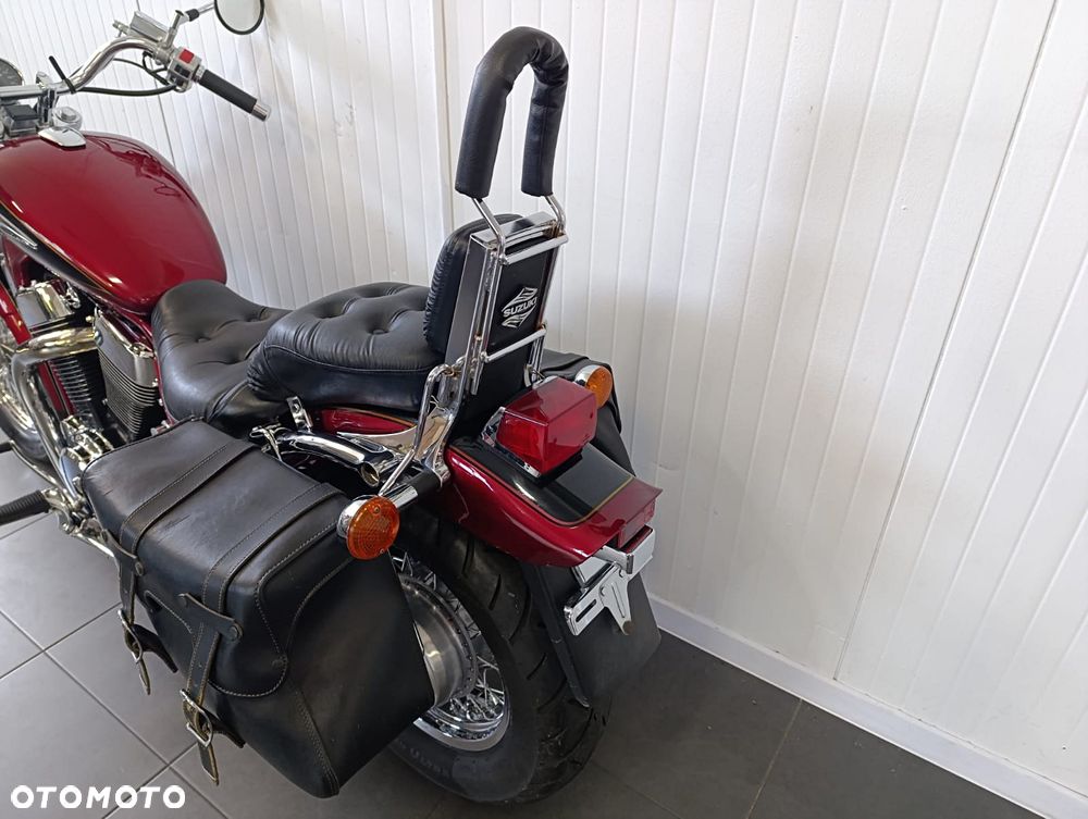 Suzuki Intruder - 12