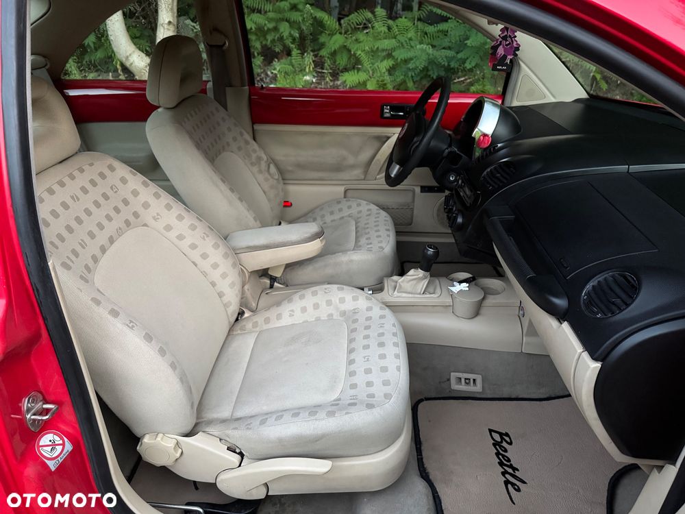 Volkswagen New Beetle 2.0 - 10