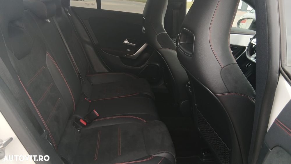 Mercedes-Benz CLA 200 7G-DCT AMG Line - 14