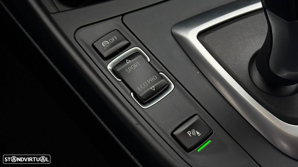 BMW 118 dA Line Urban - 10