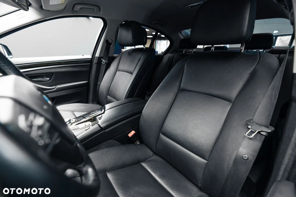 BMW Seria 5 530i - 20