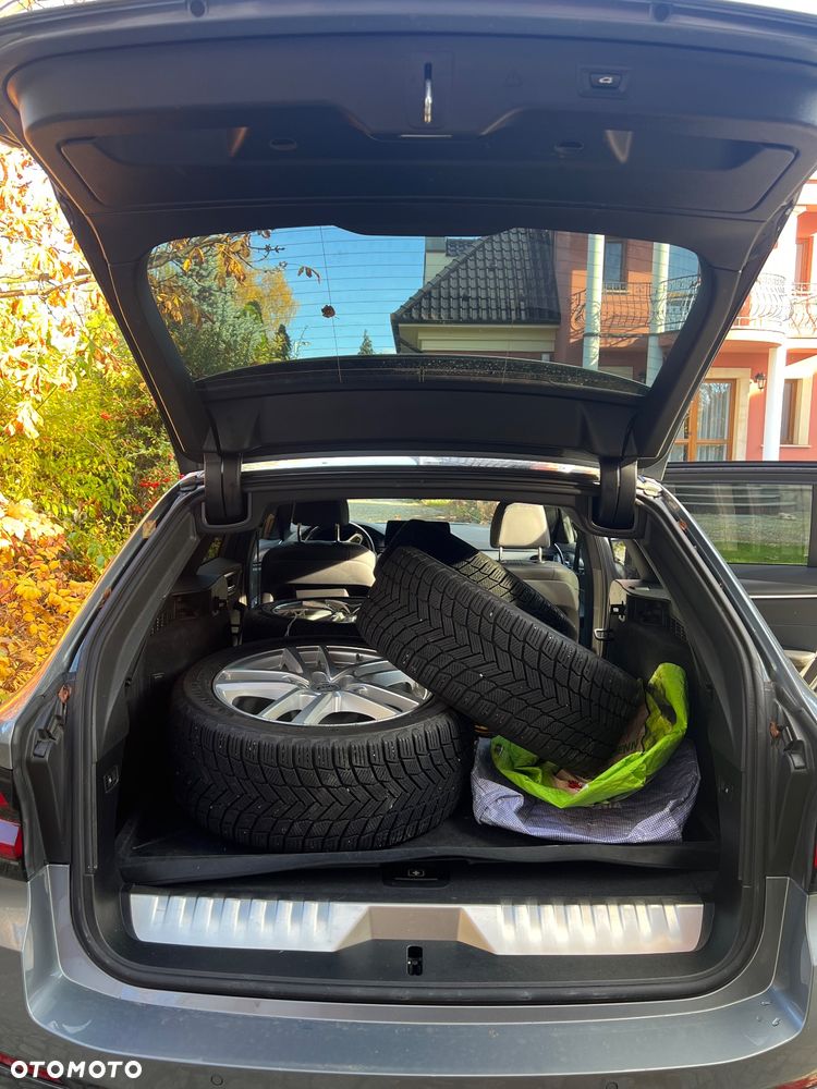 BMW Seria 5 530e iPerformance xDrive M Sport sport - 33