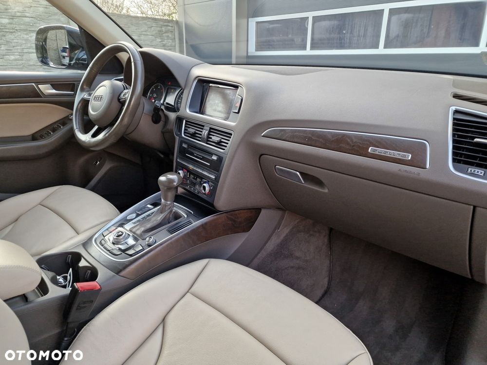 Audi Q5 2.0 TDI Quattro Design S tronic - 27