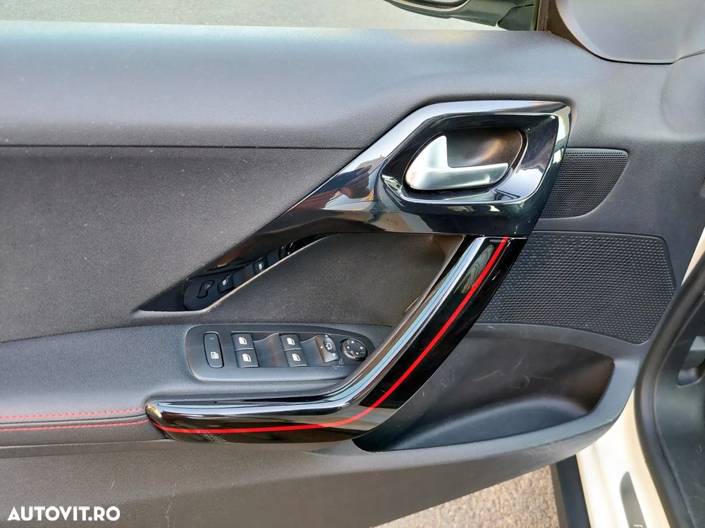 Peugeot 2008 1.6 BlueHDi FAP GT-Line - 14