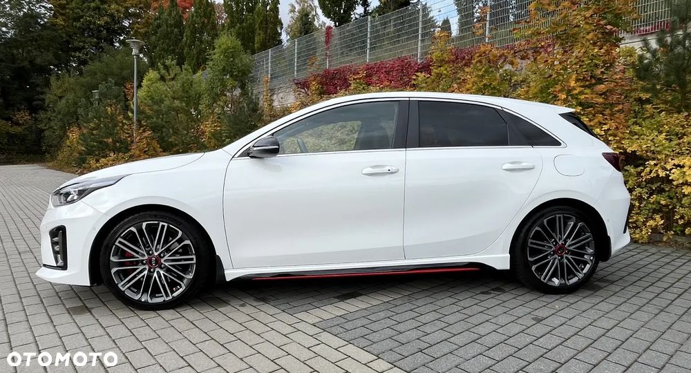 Kia Ceed - 4