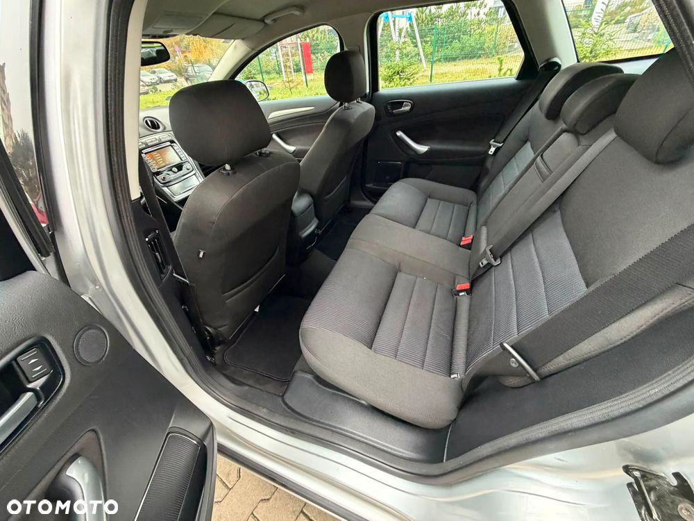 Ford Mondeo - 23
