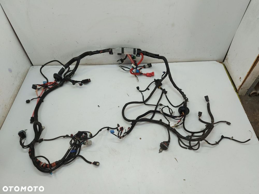 TESLA MODEL Y 2022r, napęd tył wiązka instalacja komory silnika - 1