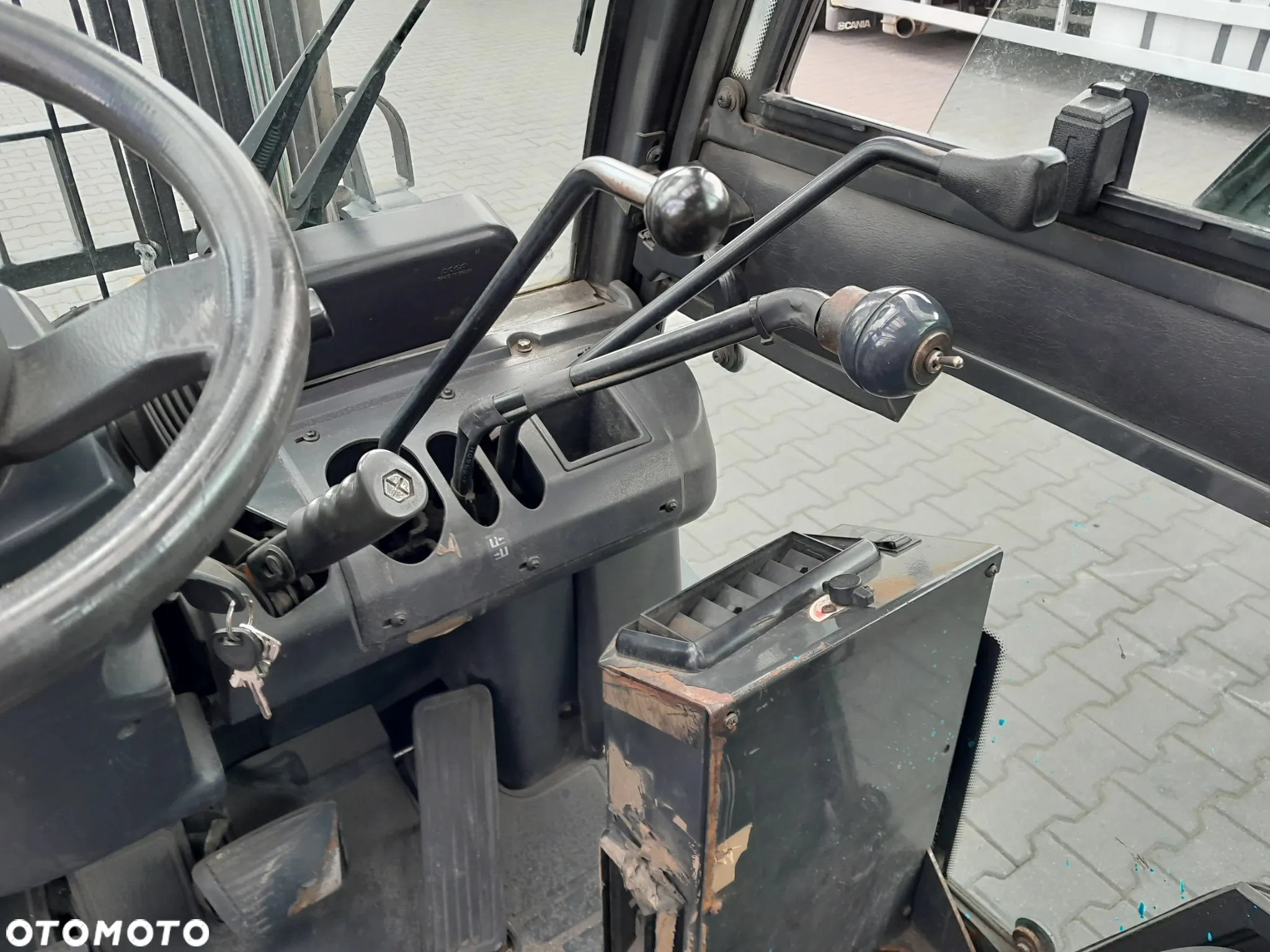 Nissan YG1D2A30Q - 12