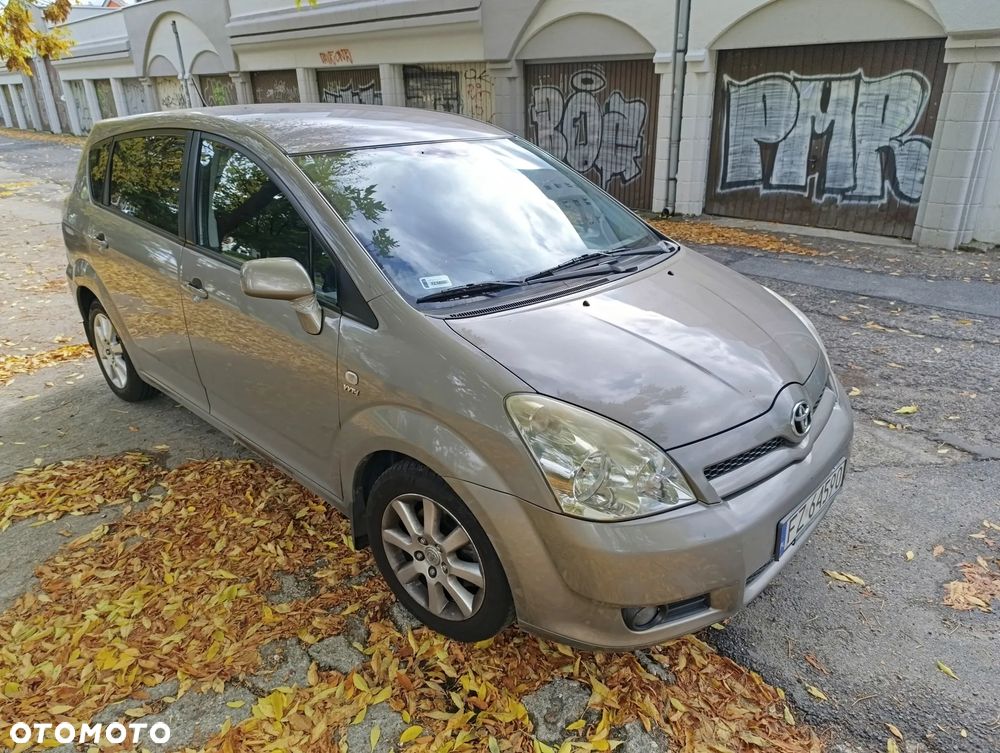 Toyota Corolla Verso - 1