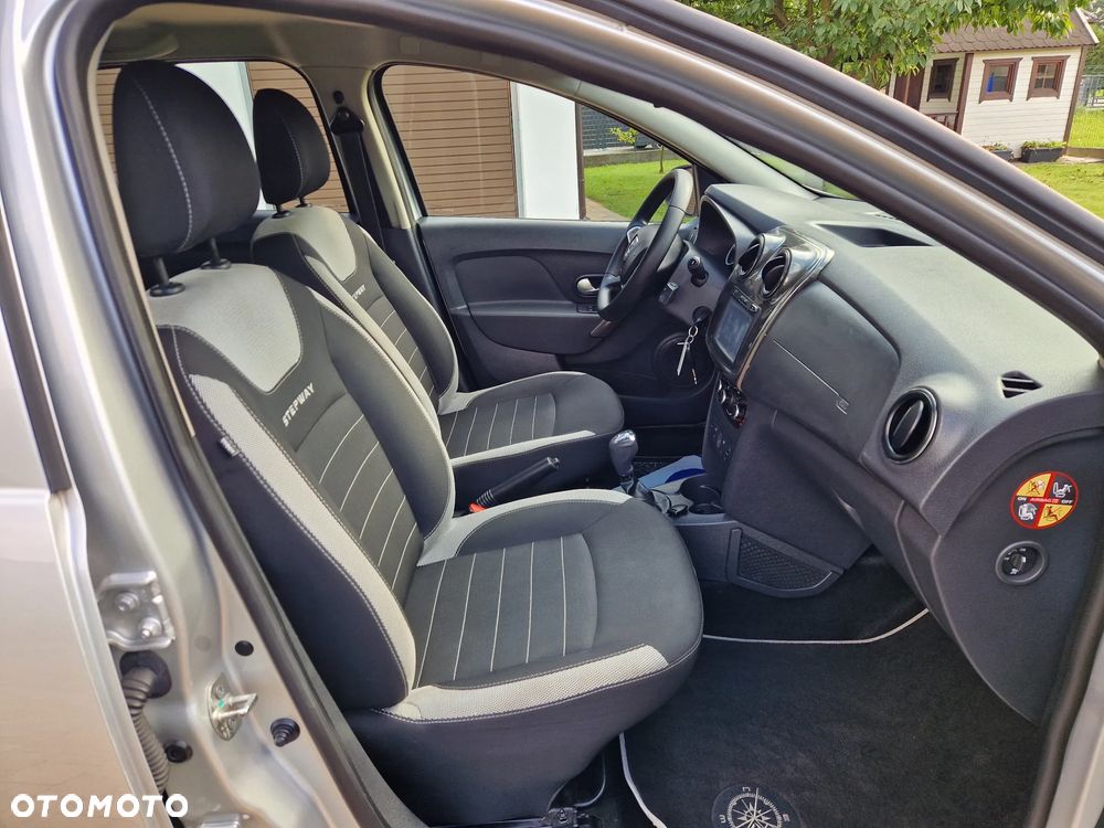 Dacia Sandero Stepway 0.9 TCe Laureate S&S Easy-R - 8