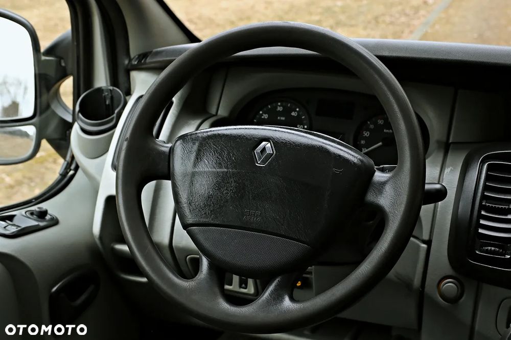 Renault Trafic - 32