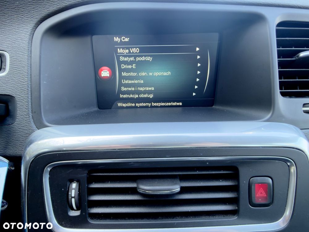 Volvo V60 D4 Geartronic Momentum - 29