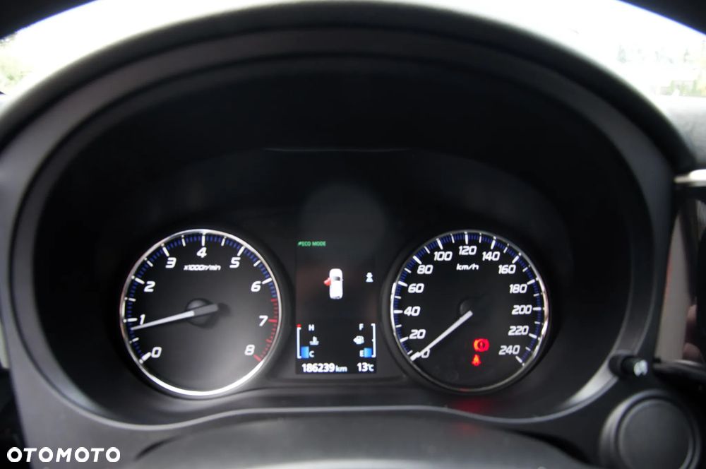 Mitsubishi Outlander 2.0 2WD Diamant - 32