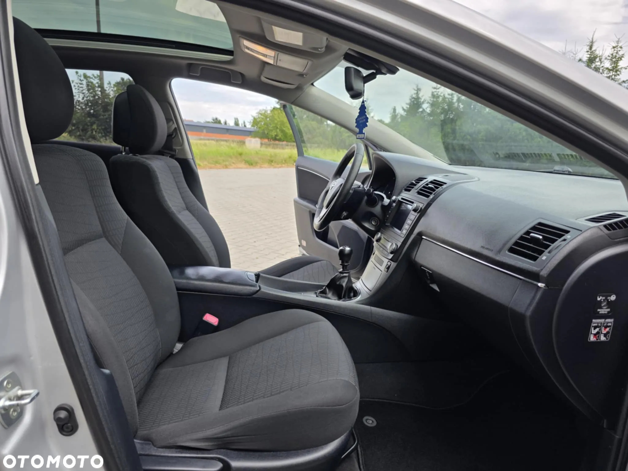 Toyota Avensis - 25