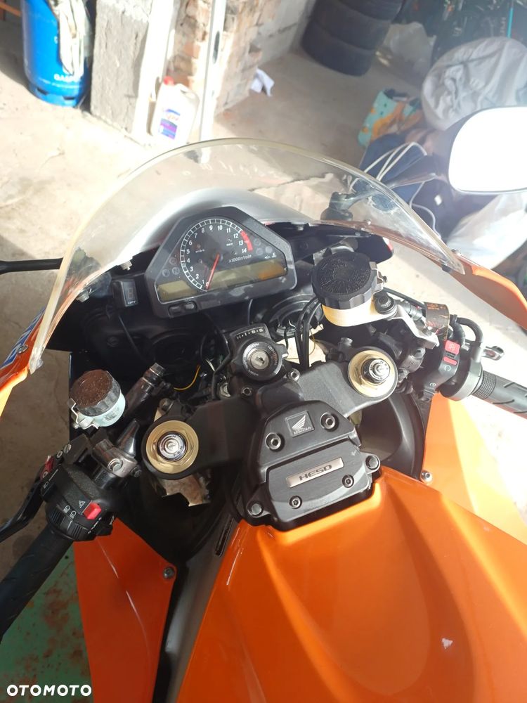 Honda CBR - 17