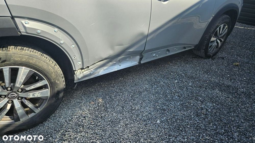 Nissan Pathfinder - 23