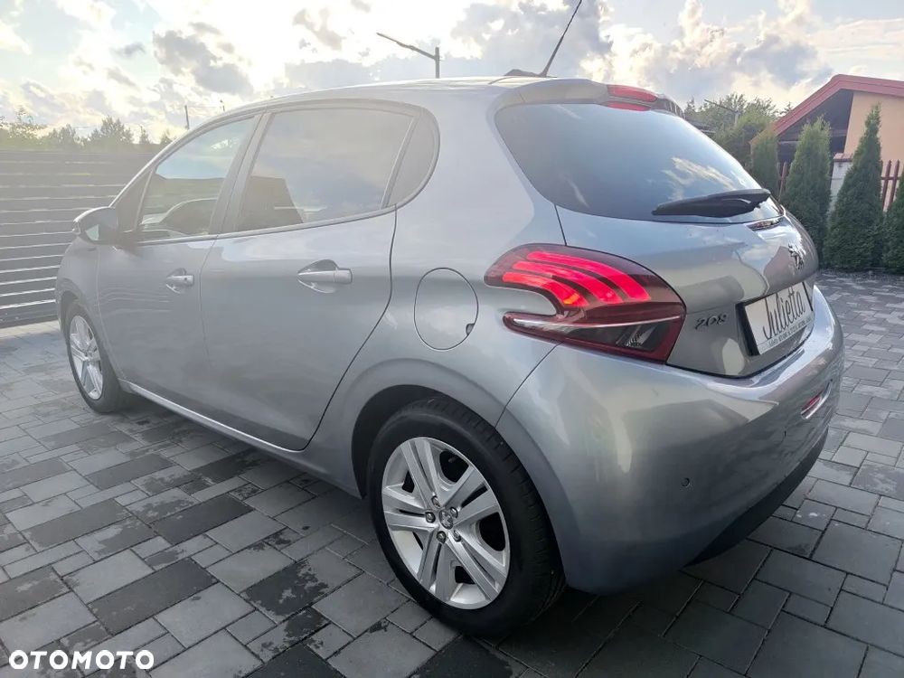Peugeot 208 PureTech 82 Stop & Start Signature - 5