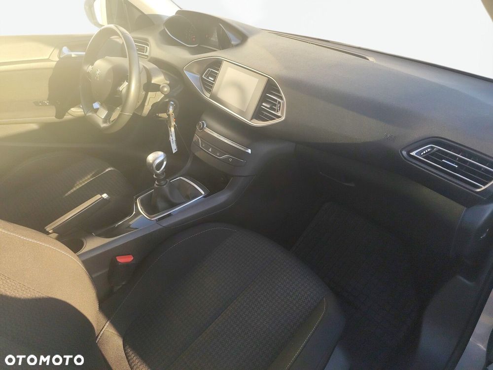 Peugeot 308 - 19