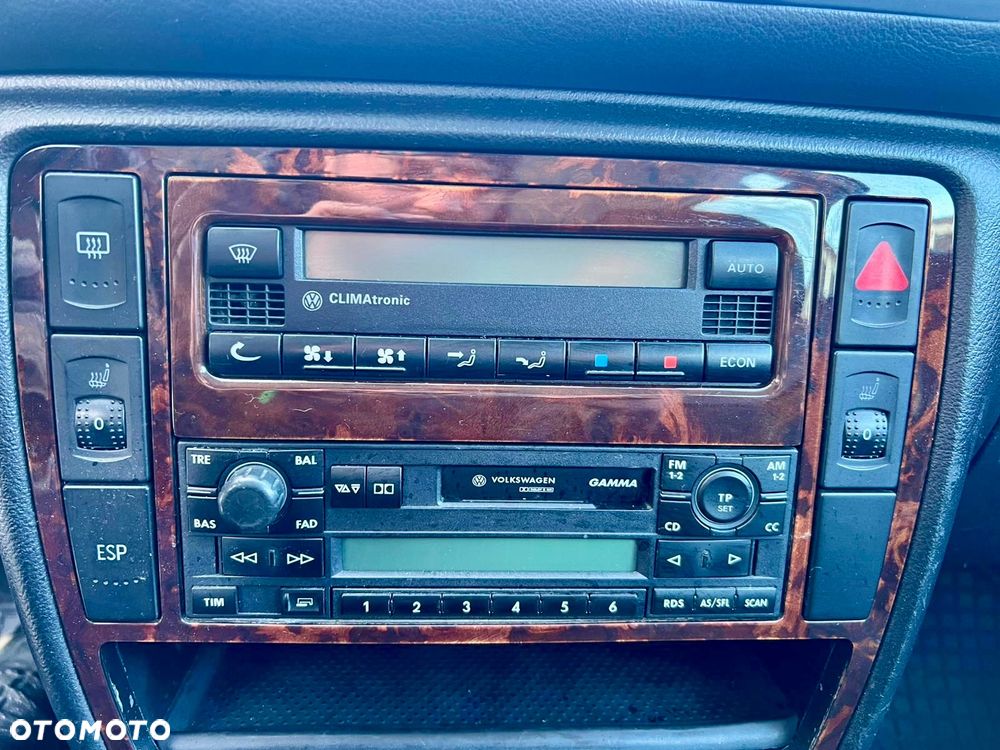 Volkswagen Passat - 18