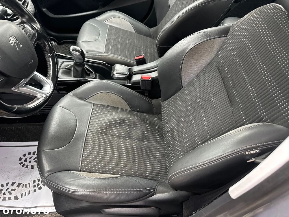 Peugeot 2008 1.6 BlueHDi Allure - 18