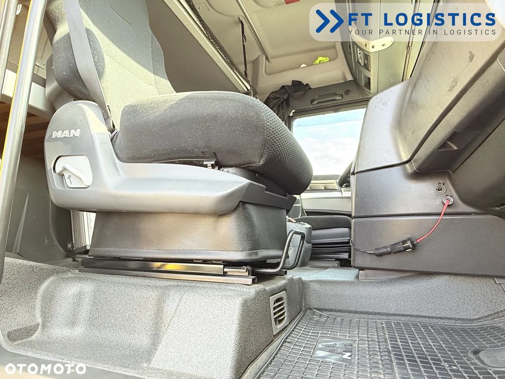 MAN TGX 18.440 / AUTOMAT / STANDARD / RETARDER / ZBIORNIKI PALIWA 1160L / DWA ŁÓŻKA / LODÓWKA - STAN IDEALNY - 38