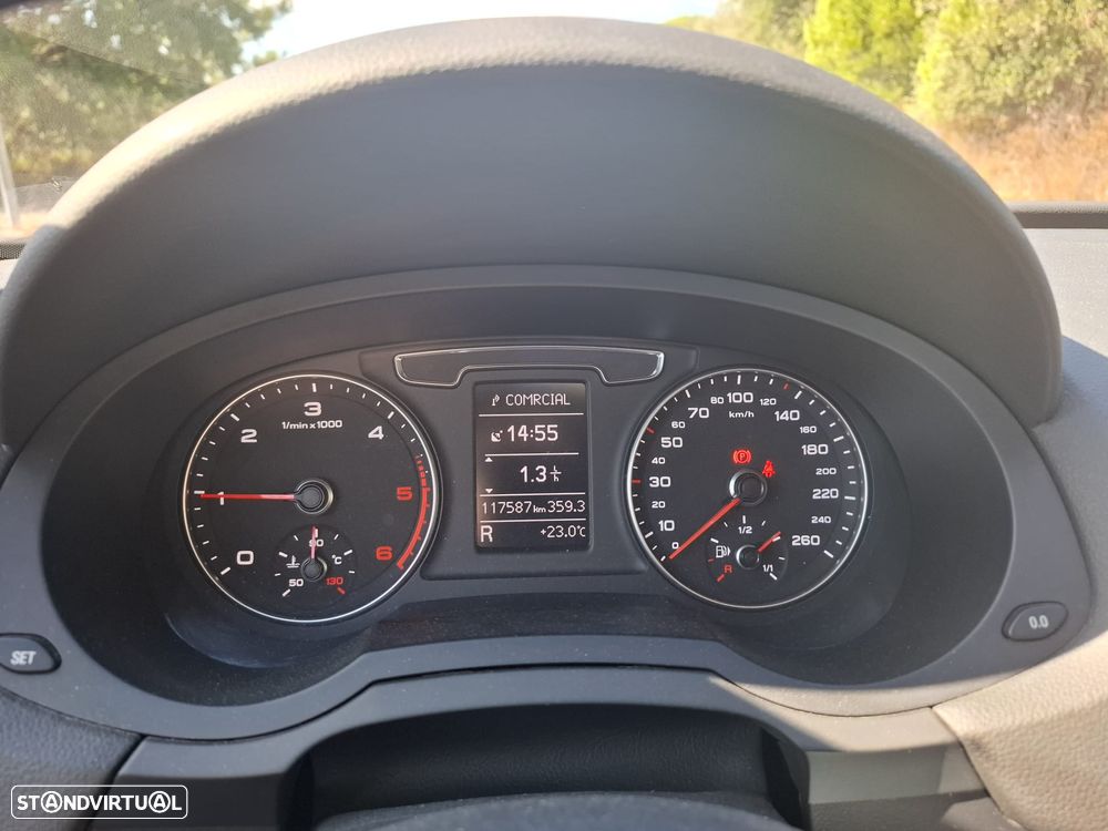 Audi Q3 2.0 TDI quattro Sport S tronic - 10