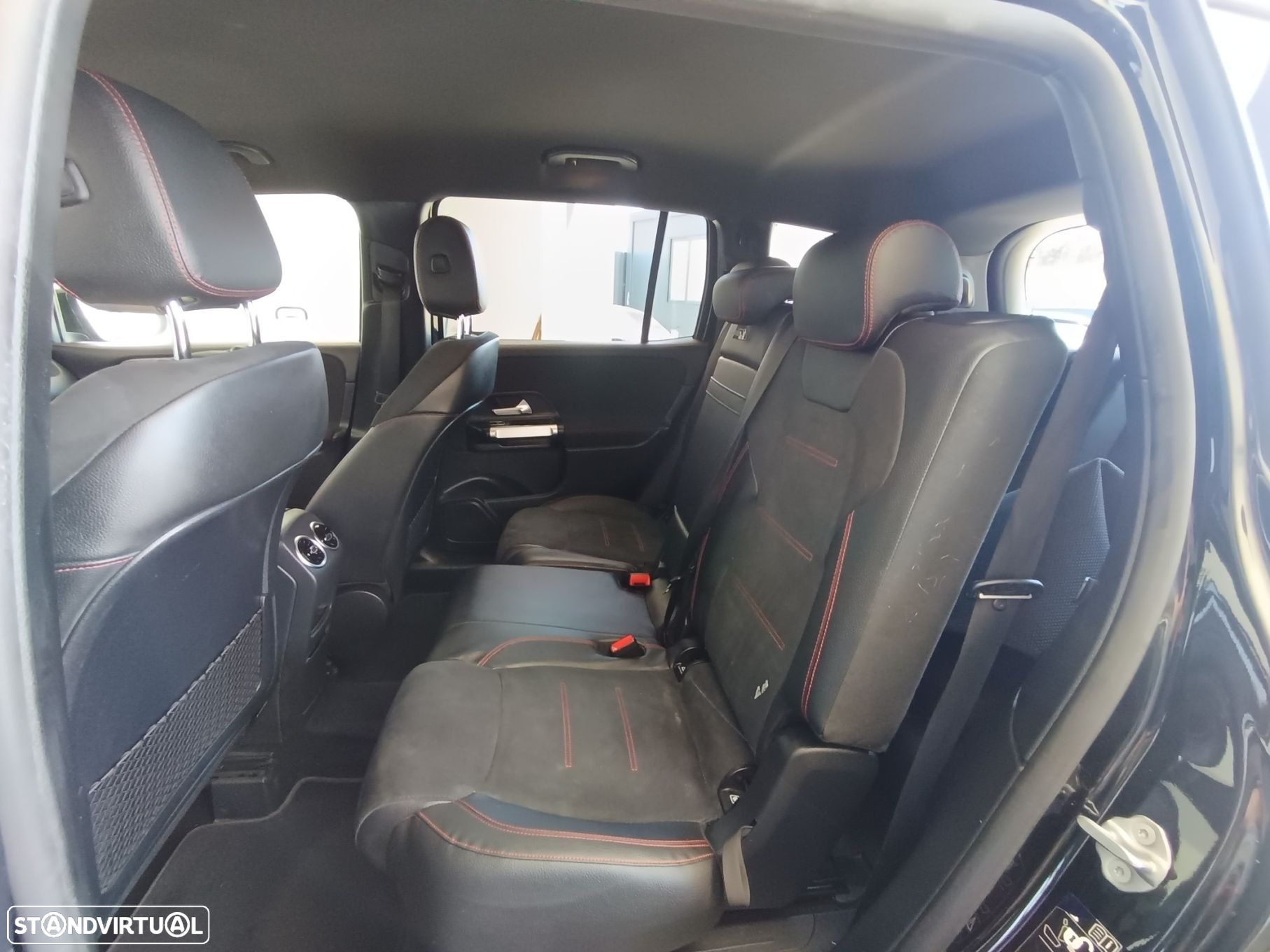Mercedes-Benz GLB 200 d AMG Line - 37