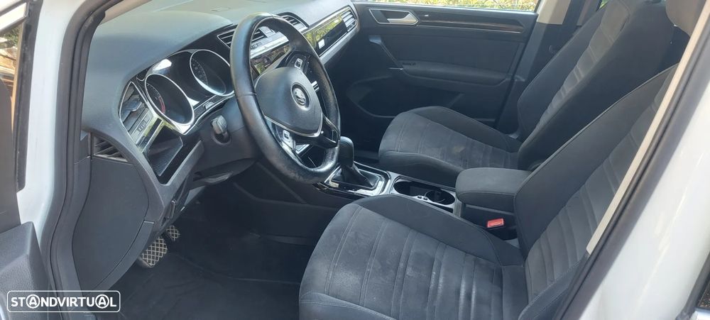 VW Touran 1.6 TDI R-Line DSG - 5