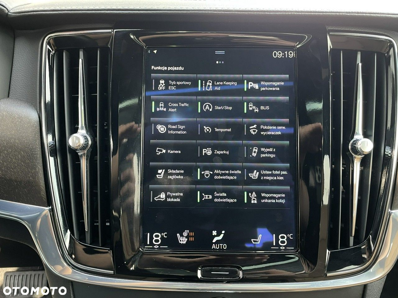 Volvo V90 Cross Country T6 AWD - 20