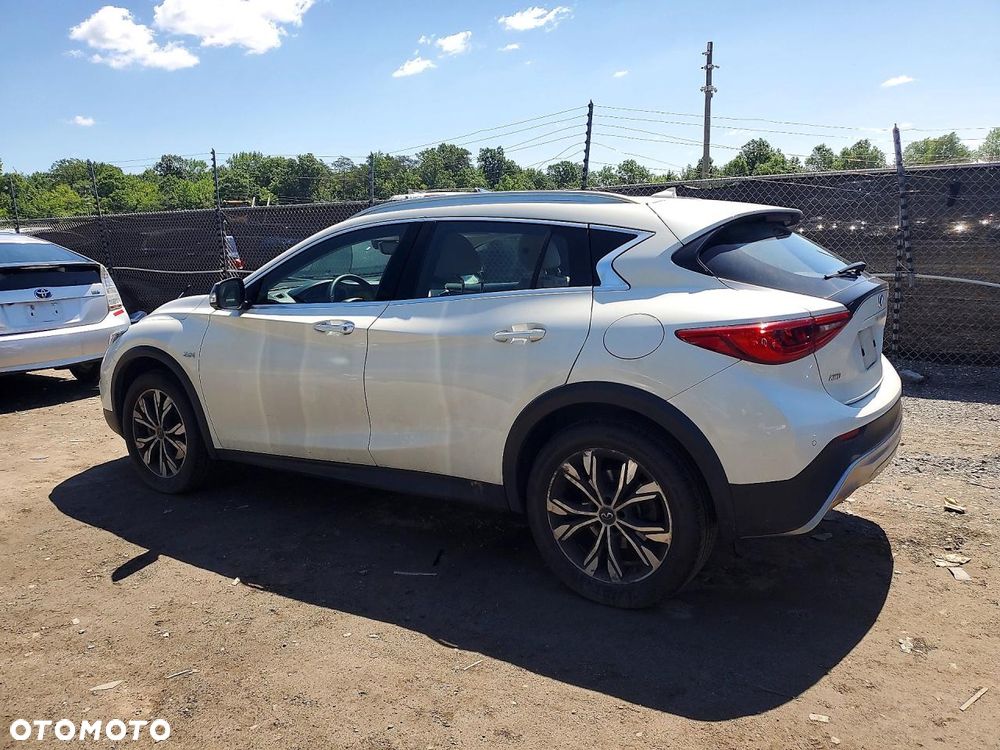 Infiniti QX30 2.0t DCT AWD Luxe Tech - 6