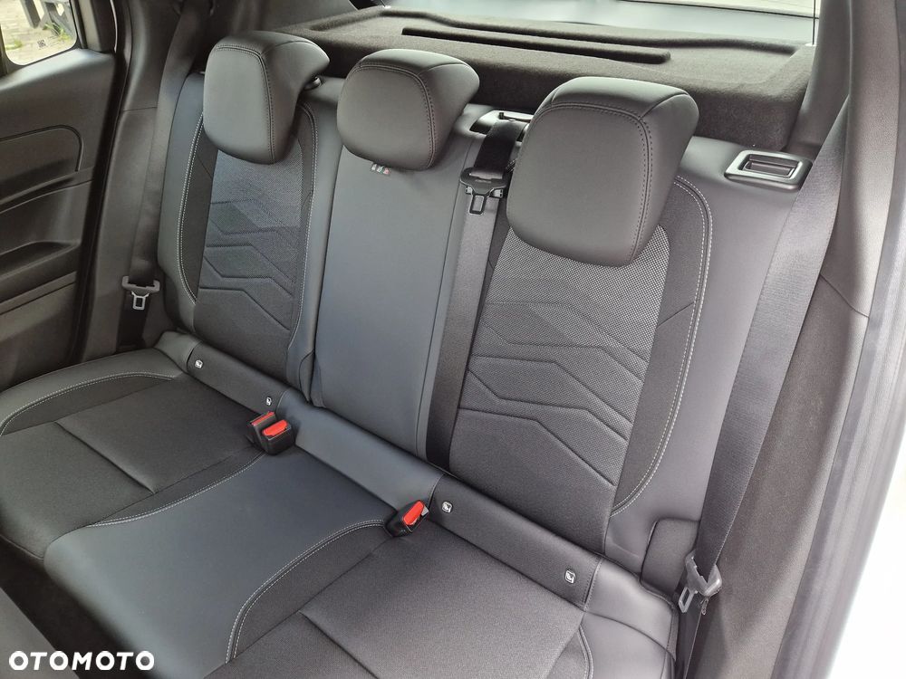 Jeep Avenger 1.2 T3 mHEV Black Edition FWD eDCT6 - 13