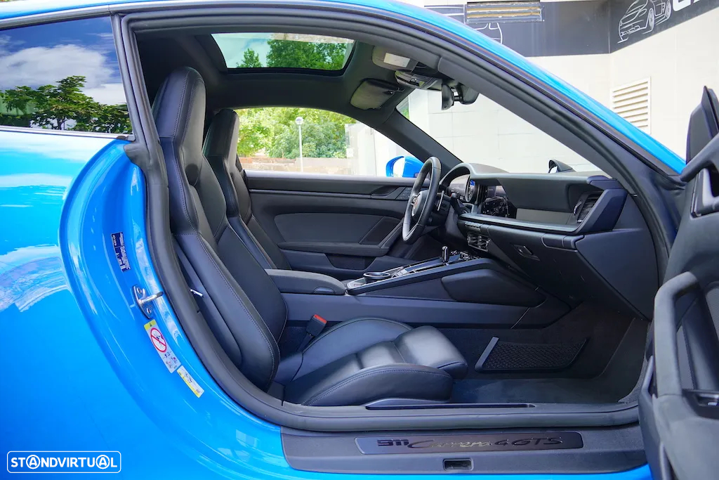 Porsche 911 (992) Carrera 4 GTS PDK - 25