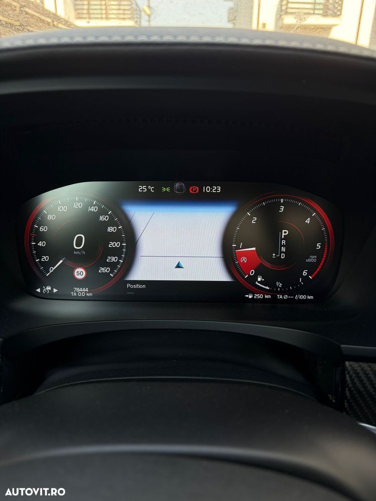 Volvo S90 D5 AWD R-Design - 24